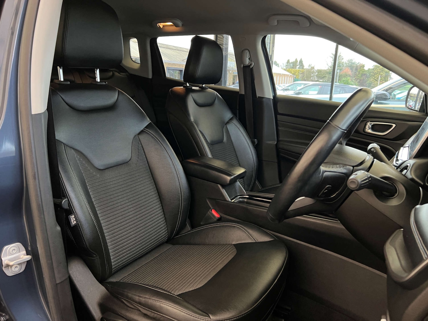 Used Jeep Compass 2023 for sale - 77991965: Photo 11