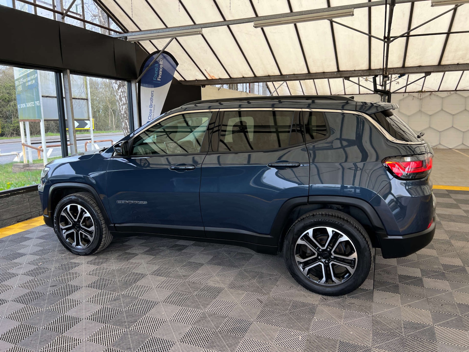 Used Jeep Compass 2023 for sale - 77991965: Photo 7