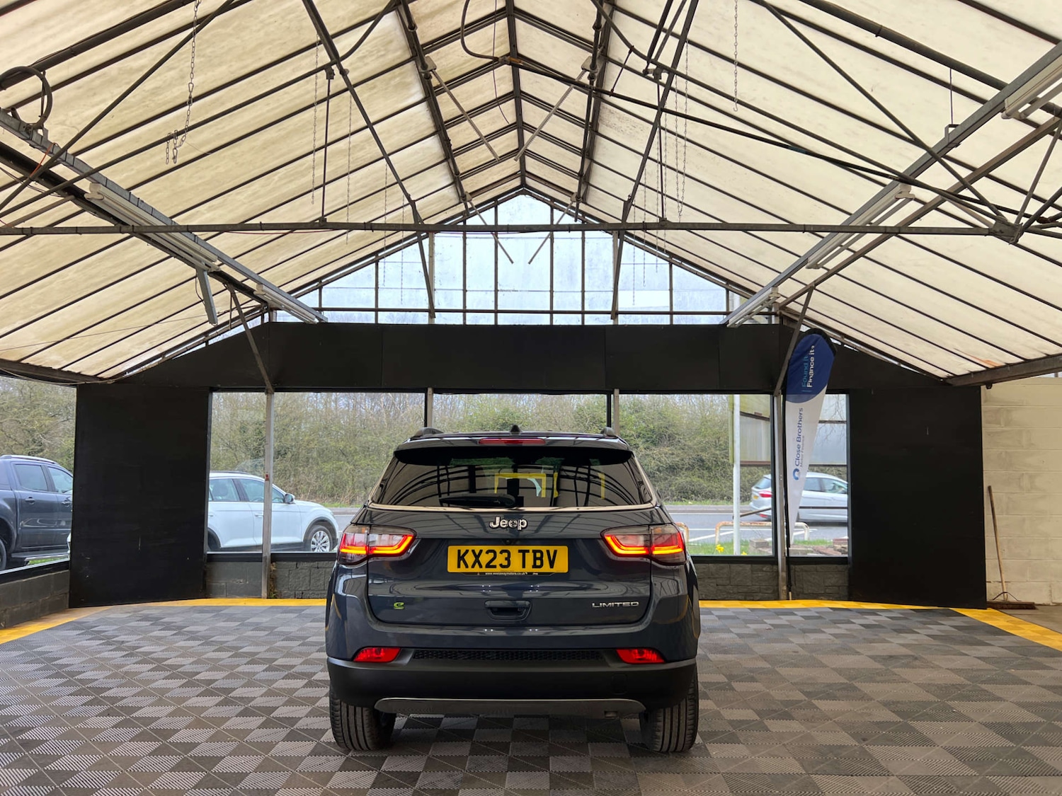 Used Jeep Compass 2023 for sale - 77991965: Photo 8