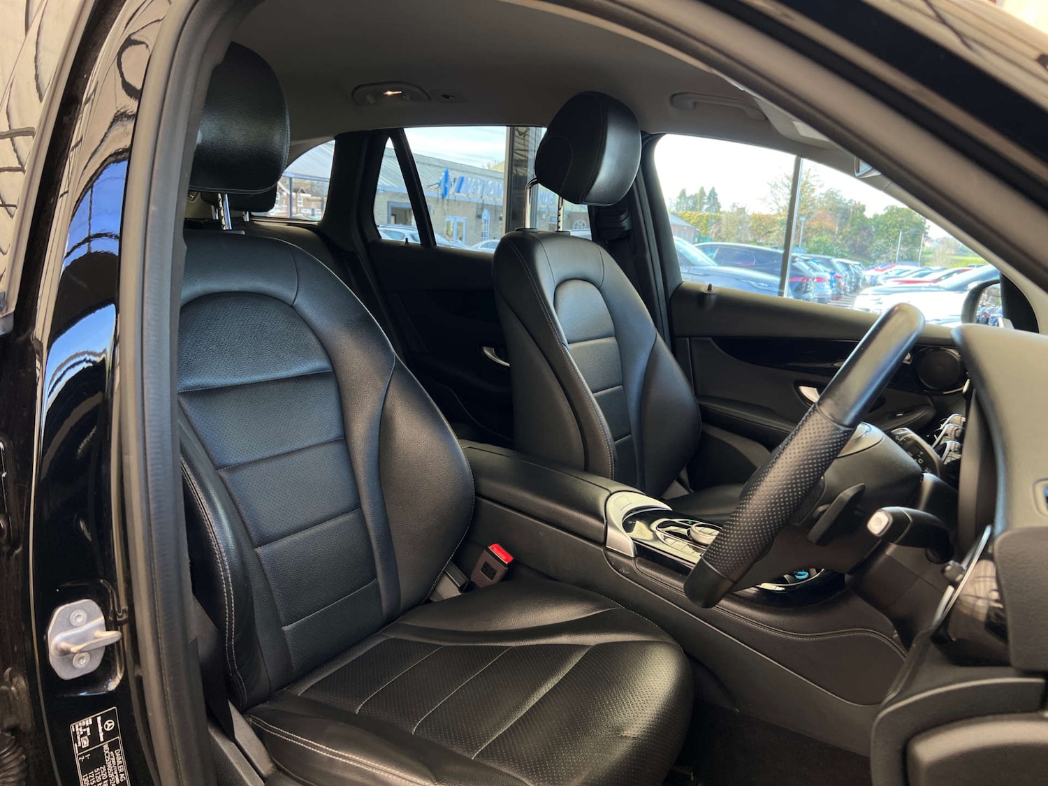 Used Mercedes-Benz GLC 2018 for sale - 78155648: Photo 11