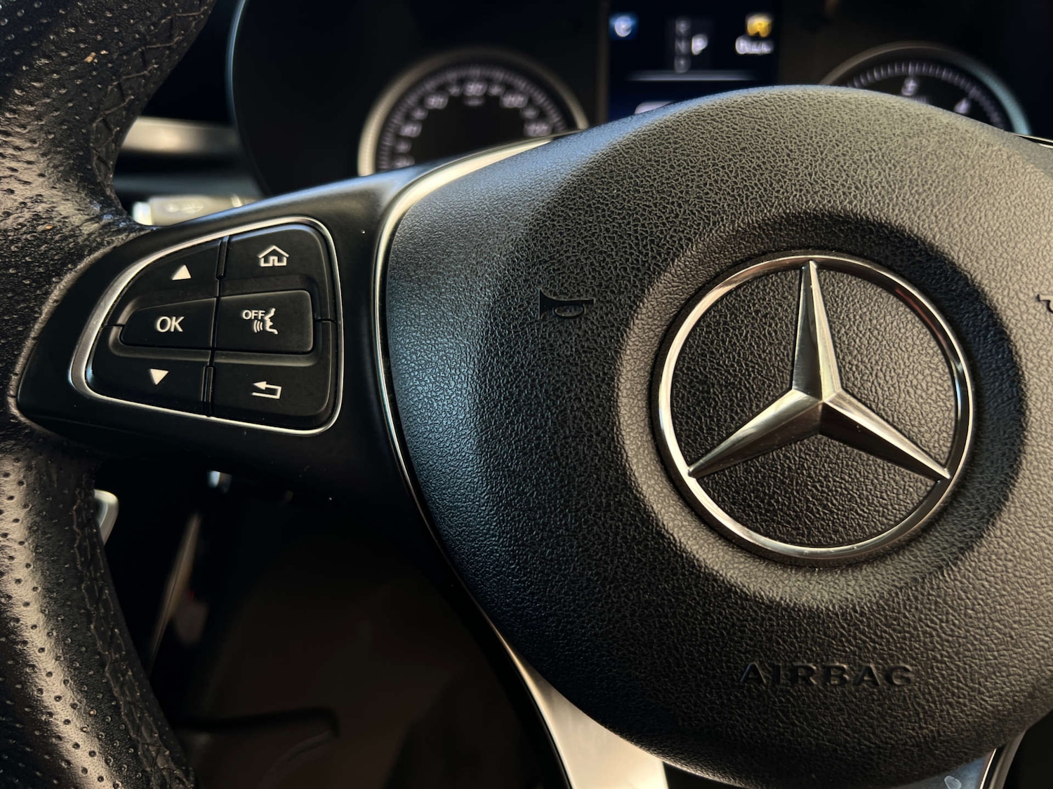 Used Mercedes-Benz GLC 2018 for sale - 78155648: Photo 15