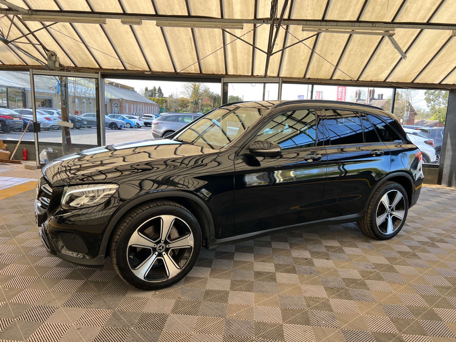 Used Mercedes-Benz GLC 2018 for sale - 78155648: Photo 5