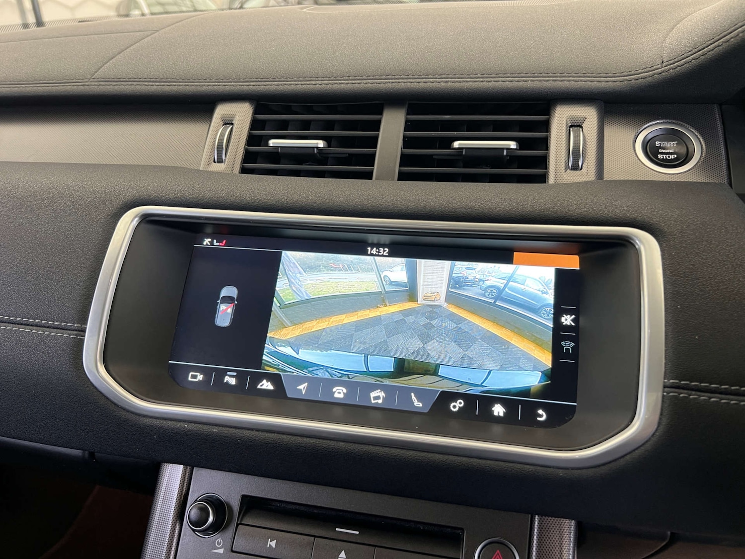 Used Land Rover Range Rover Evoque 2017 for sale - 76483211: Photo 24