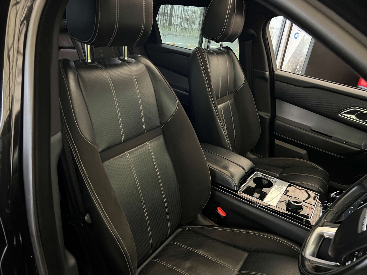 Used Land Rover Range Rover Velar 2018 for sale - 76591665: Photo 10