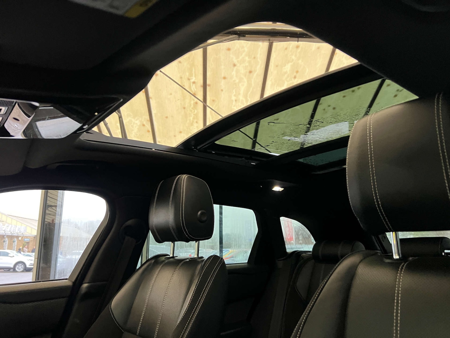 Used Land Rover Range Rover Velar 2018 for sale - 76591665: Photo 30