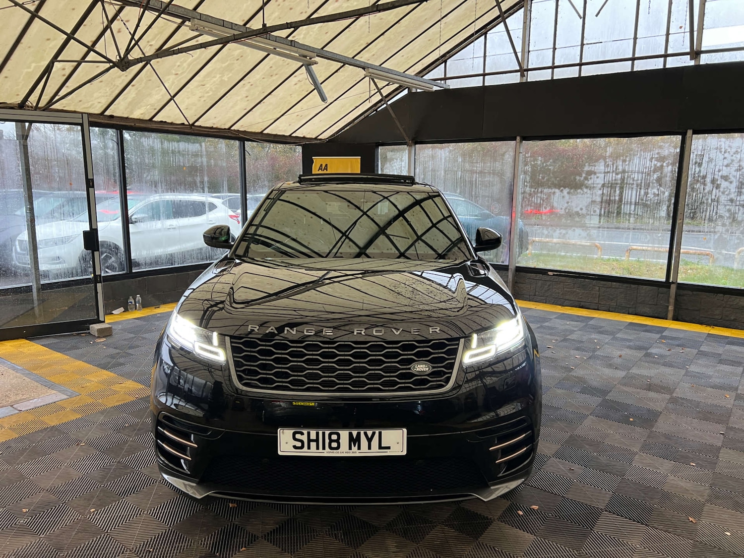 Used Land Rover Range Rover Velar 2018 for sale - 76591665: Photo 5