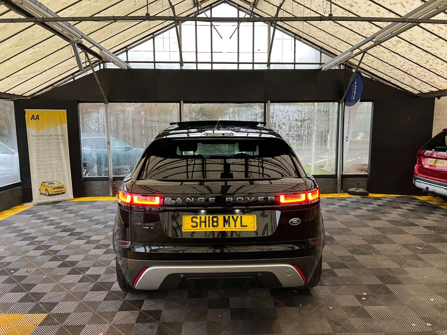 Used Land Rover Range Rover Velar 2018 for sale - 76591665: Photo 7