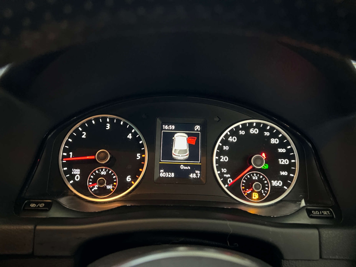 Used Volkswagen Tiguan 2015 for sale - 76477437: Photo 12