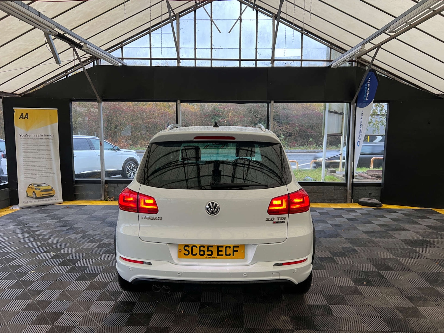 Used Volkswagen Tiguan 2015 for sale - 76477437: Photo 6