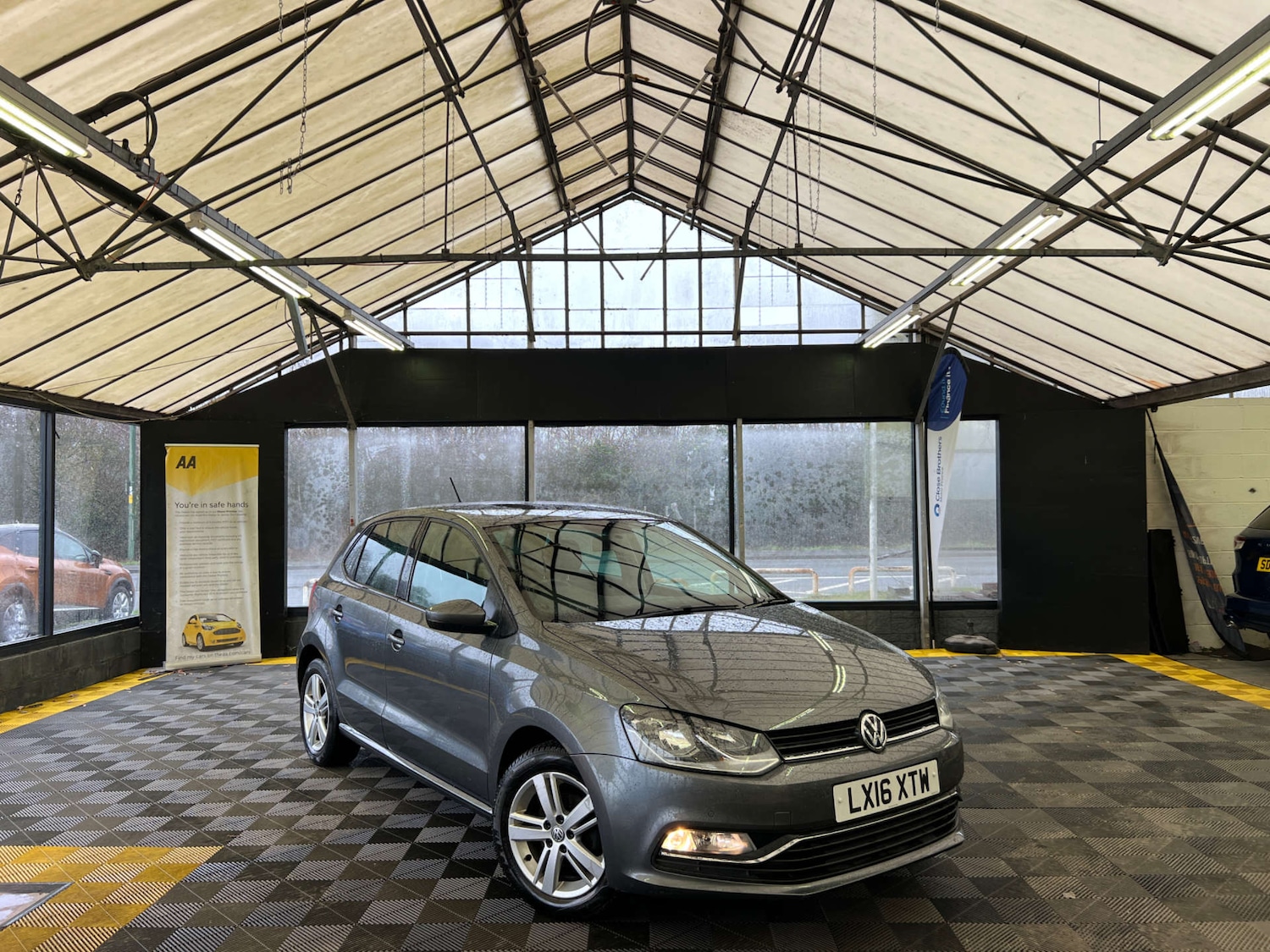 Used Volkswagen Polo 2016 for sale - 77573078: Photo 1