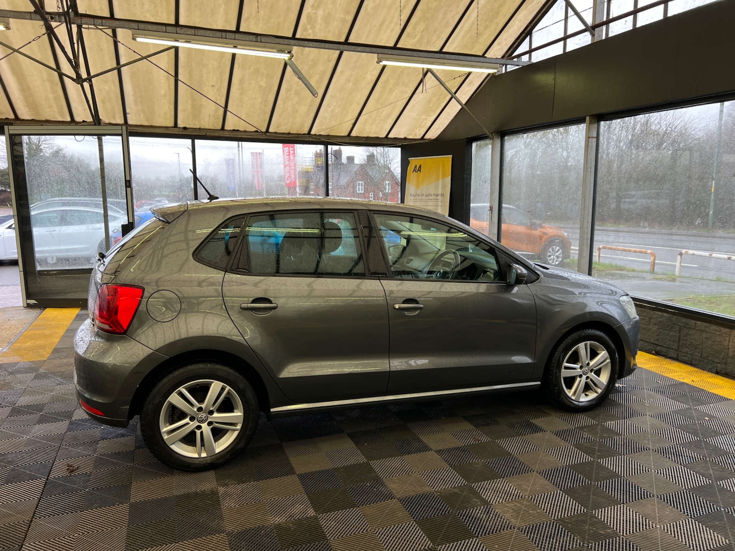 Used Volkswagen Polo 2016 for sale - 77573078: Photo 9