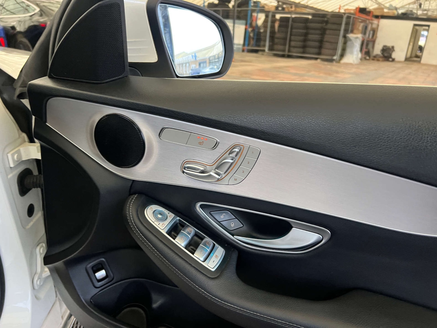 Used Mercedes-Benz C Class 2018 for sale - 77038540: Photo 11