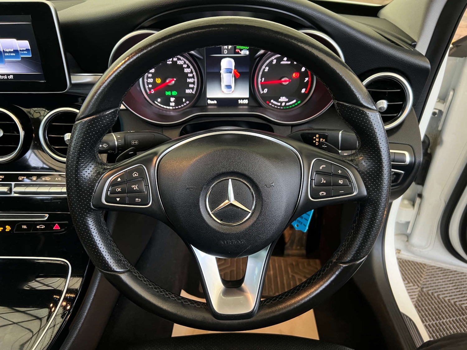 Used Mercedes-Benz C Class 2018 for sale - 77038540: Photo 13