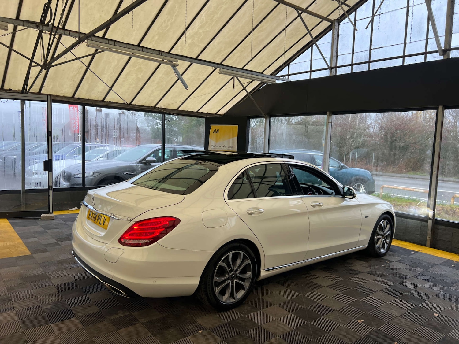 Used Mercedes-Benz C Class 2018 for sale - 77038540: Photo 7