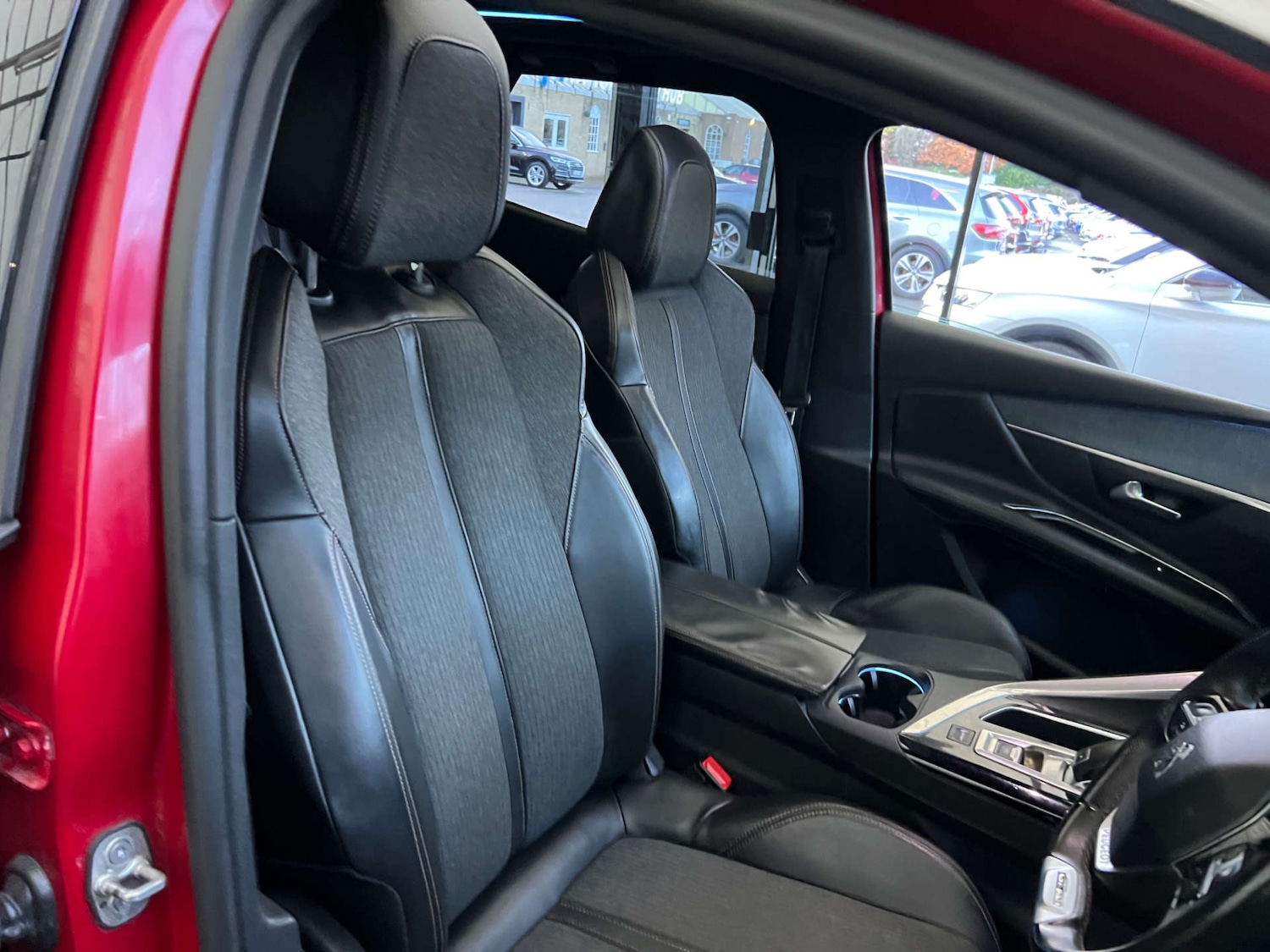 Used Peugeot 3008 2018 for sale - 76521206: Photo 10