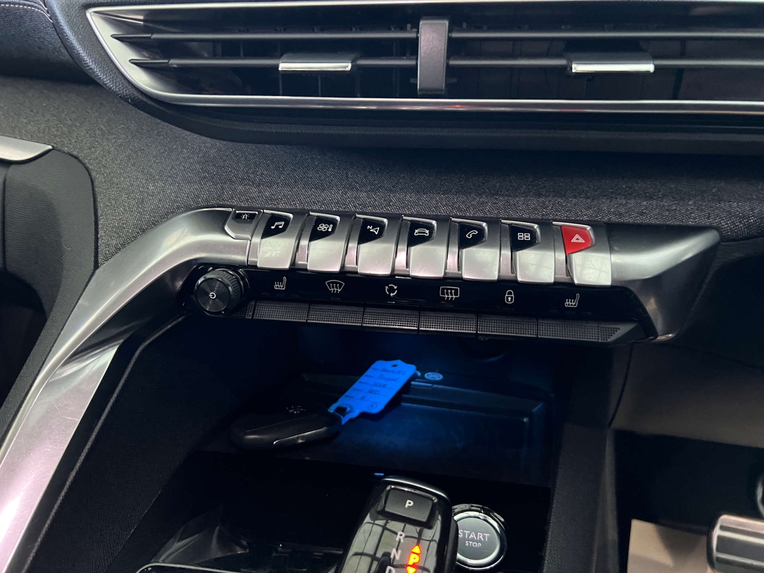 Used Peugeot 3008 2018 for sale - 76521206: Photo 16