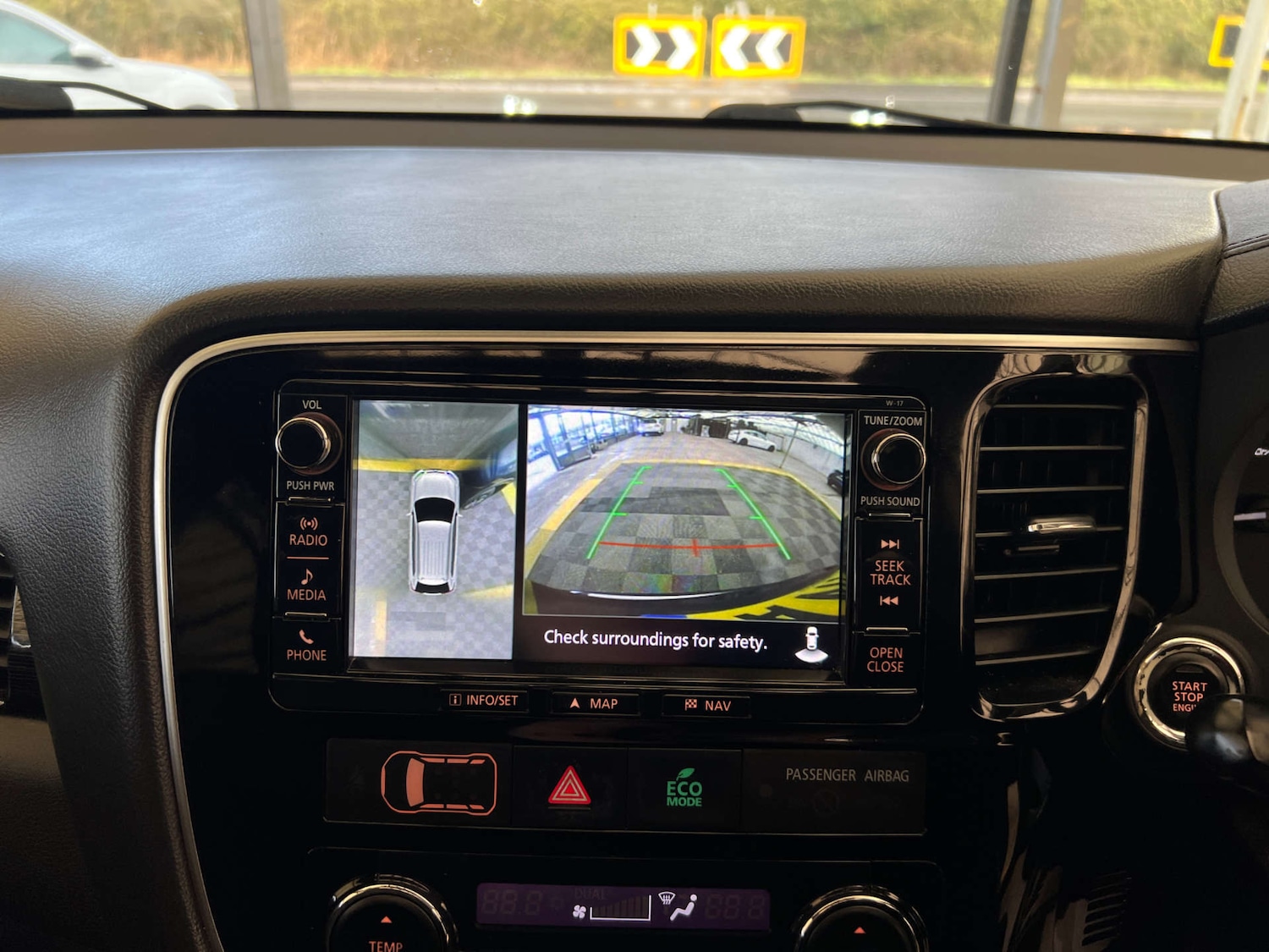 Used Mitsubishi Outlander 2017 for sale - 77888857: Photo 16