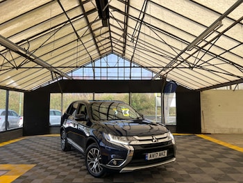 Used Mitsubishi Outlander 2017 for sale - 77888857: Photo