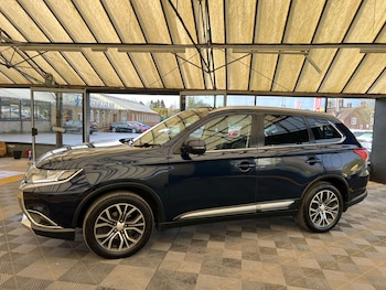 Used Mitsubishi Outlander 2017 for sale - 77888857: Photo