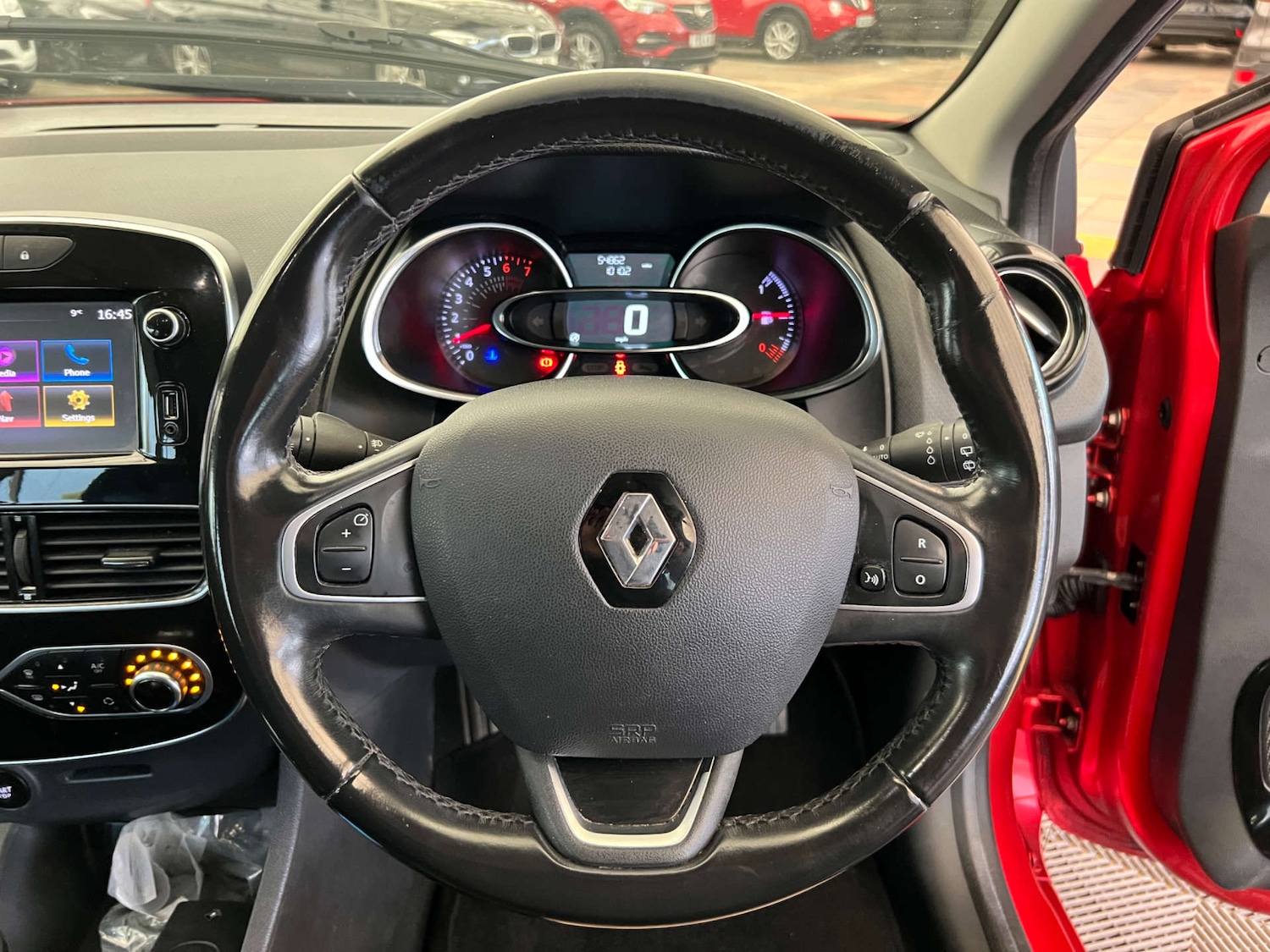 Used Renault Clio 2018 for sale - 76362813: Photo 13