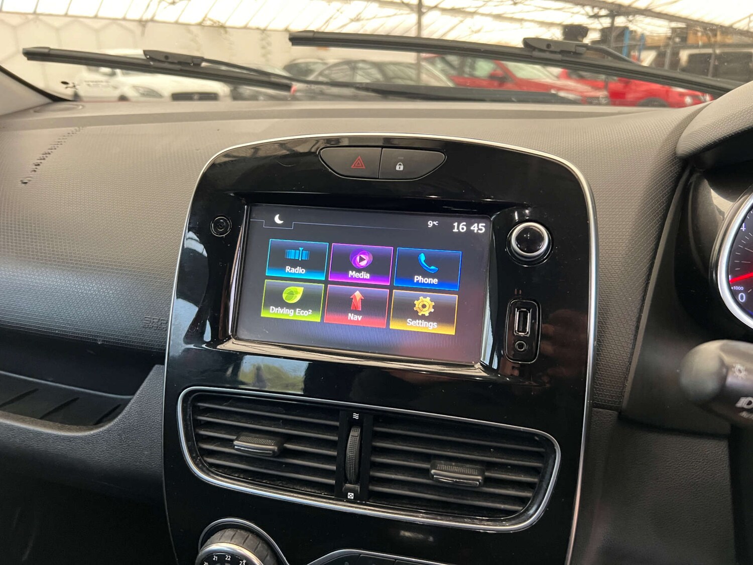 Used Renault Clio 2018 for sale - 76362813: Photo 17