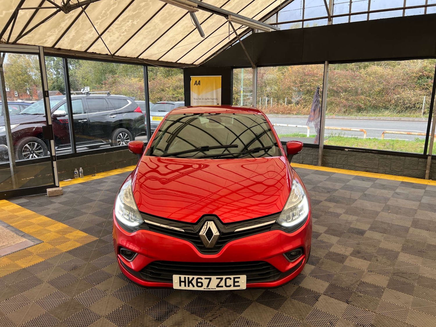 Used Renault Clio 2018 for sale - 76362813: Photo 3