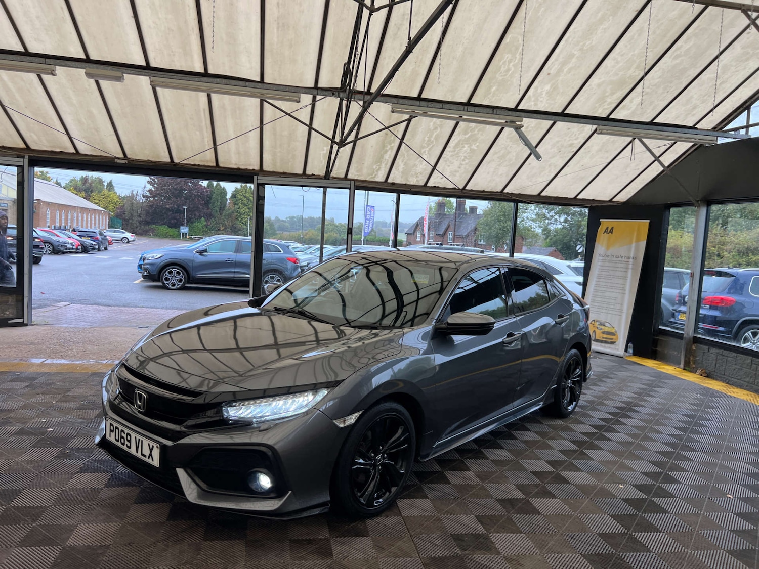 Used Honda Civic 2019 for sale - 77366797: Photo 3