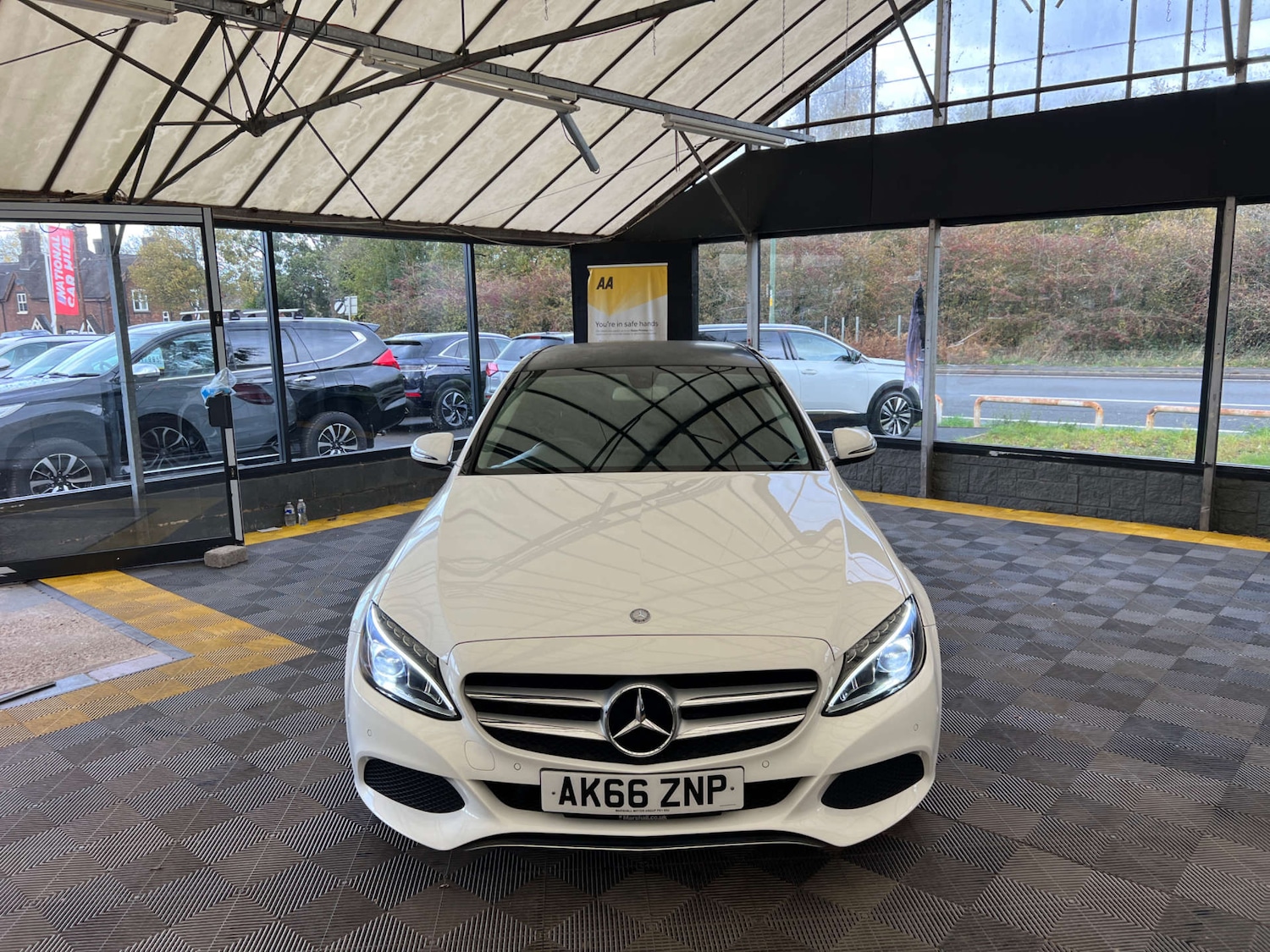 Used Mercedes-Benz C Class 2016 for sale - 76412609: Photo 3