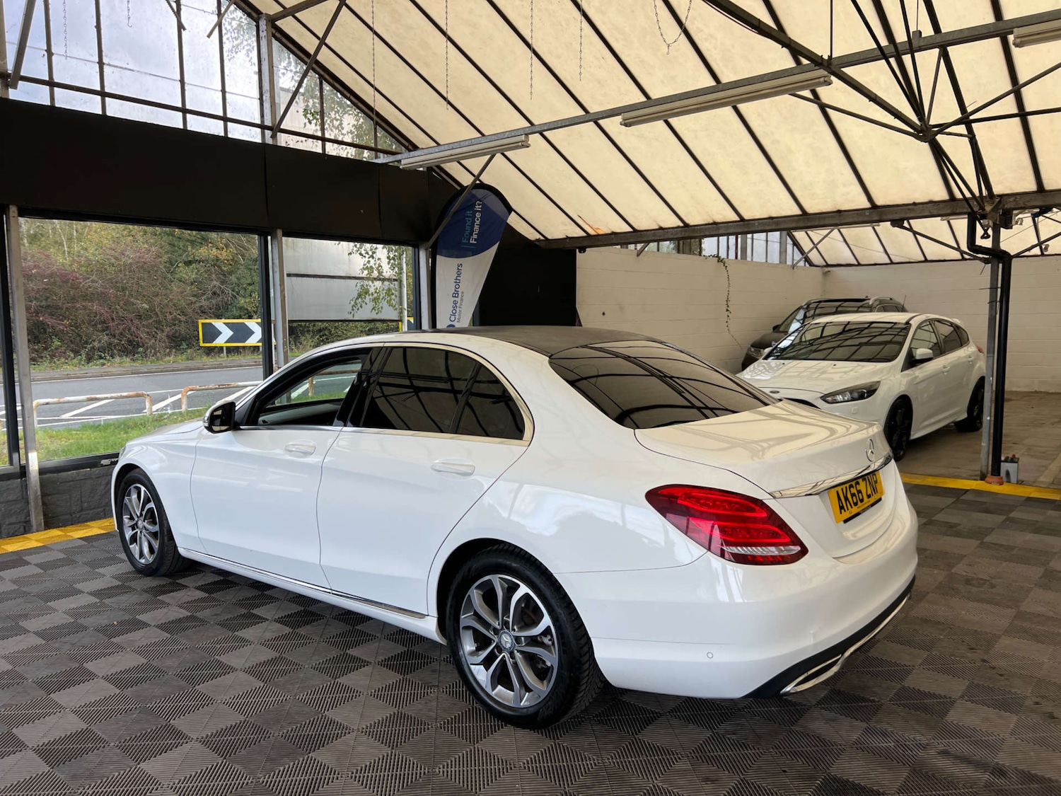 Used Mercedes-Benz C Class 2016 for sale - 76412609: Photo 6