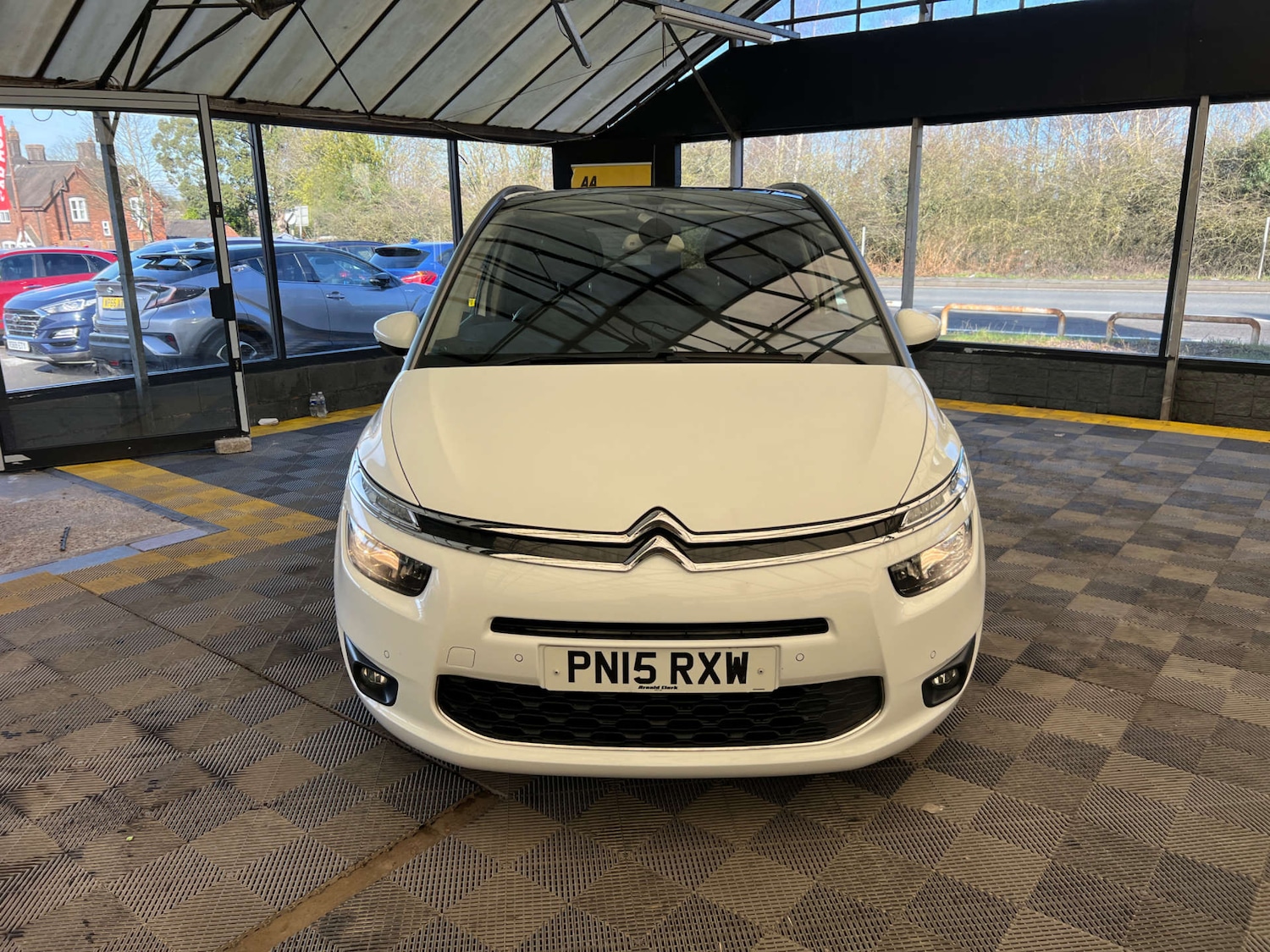 Used Citroen C4 Picasso 2015 for sale - 77567795: Photo 3