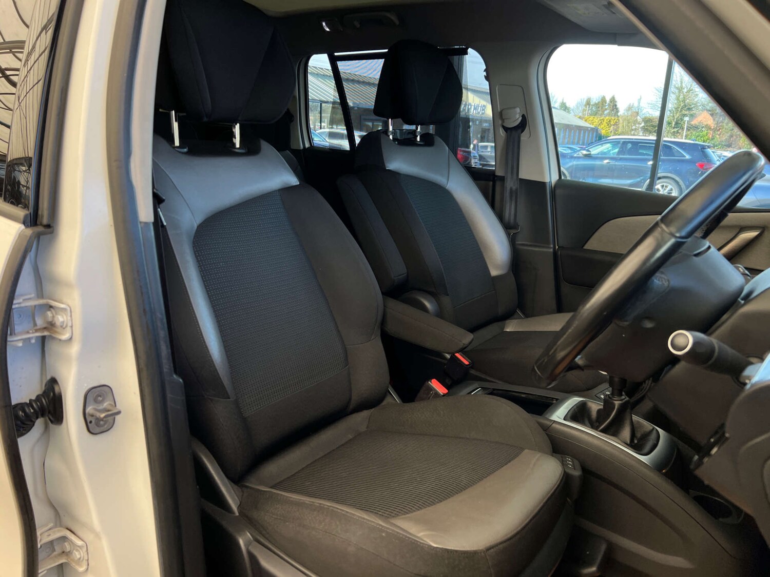 Used Citroen C4 Picasso 2015 for sale - 77567795: Photo 8