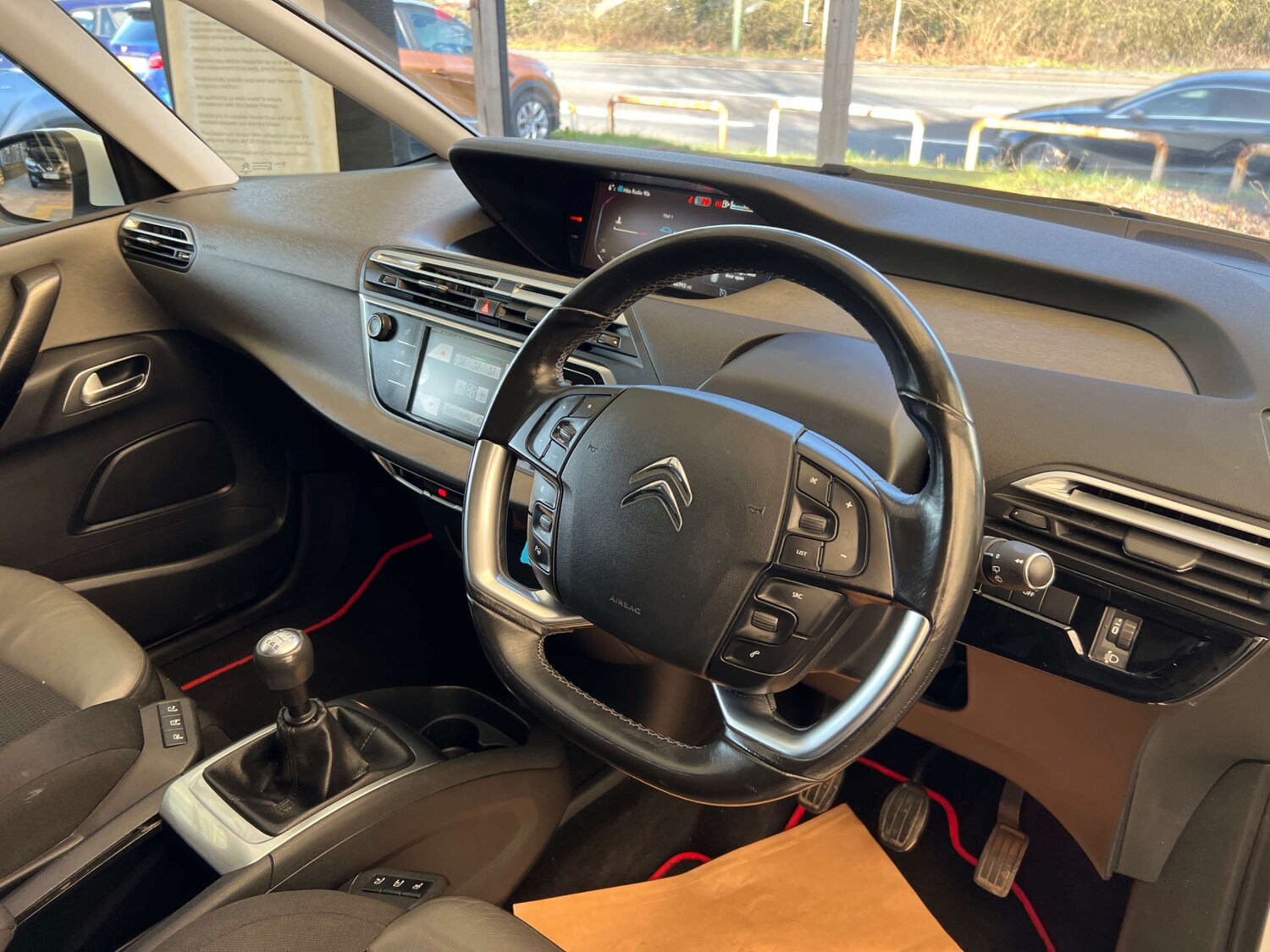 Used Citroen C4 Picasso 2015 for sale - 77567795: Photo 9