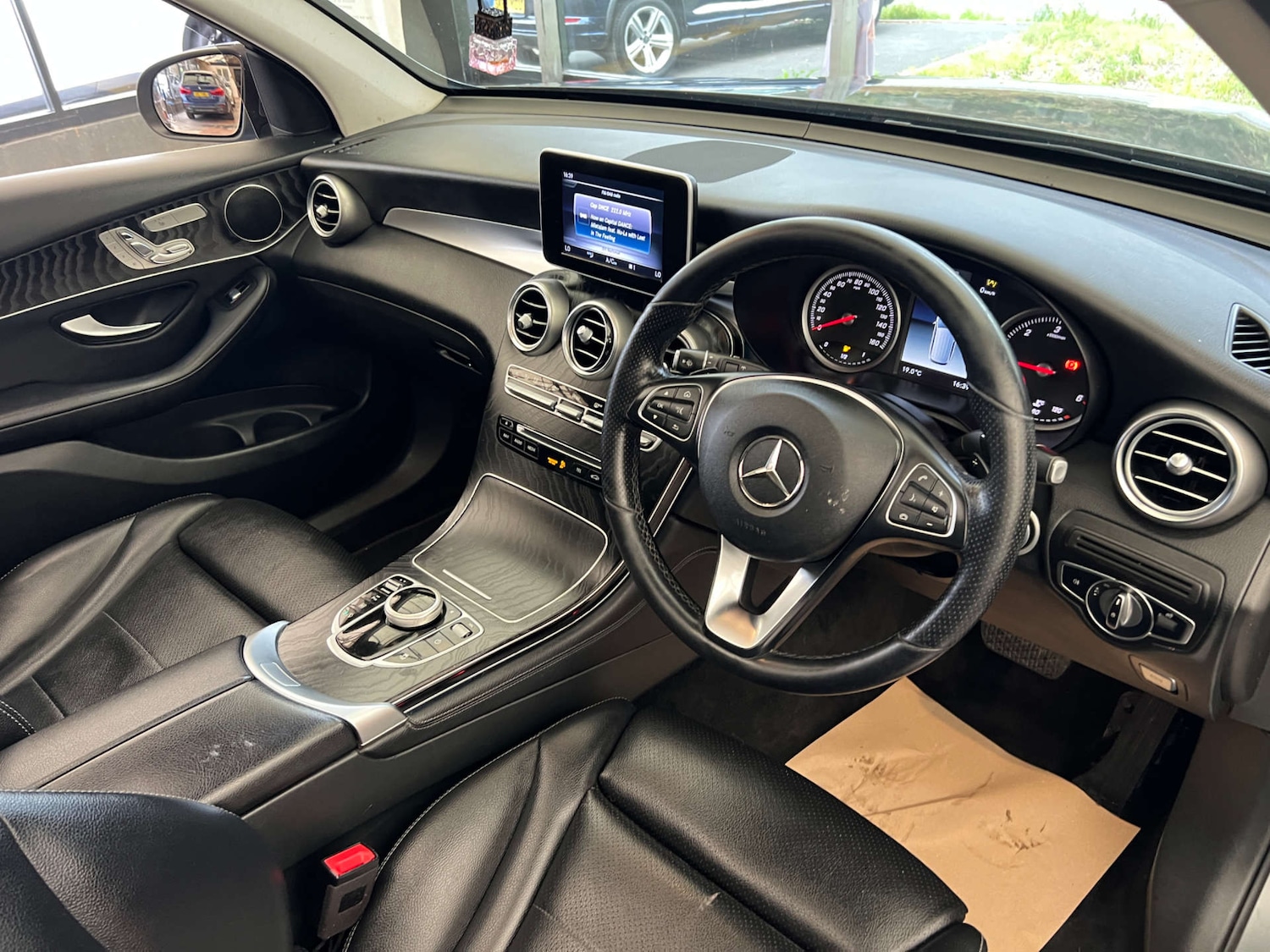 Used Mercedes-Benz GLC 2018 for sale - 76127572: Photo 12