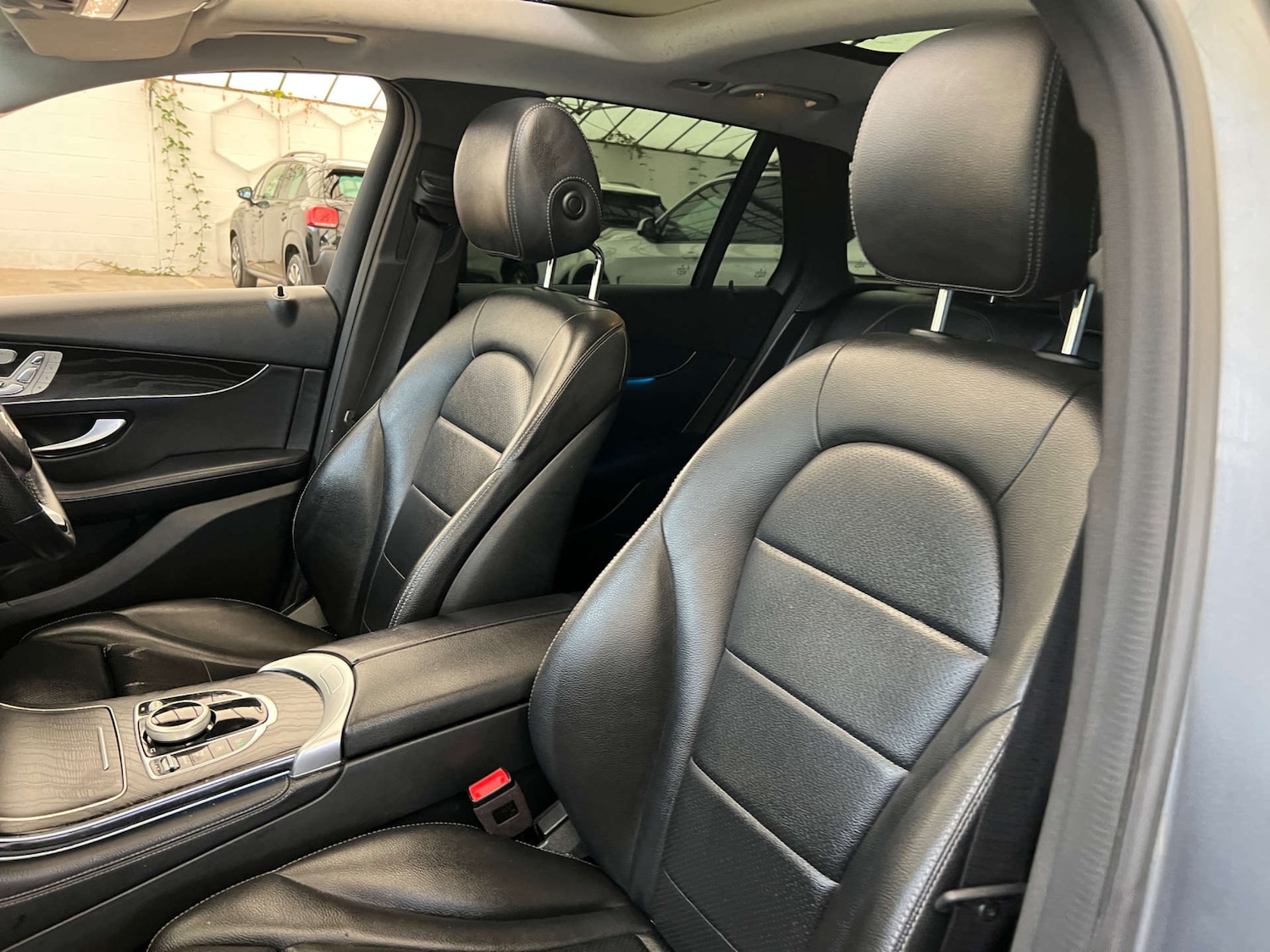Used Mercedes-Benz GLC 2018 for sale - 76127572: Photo 28