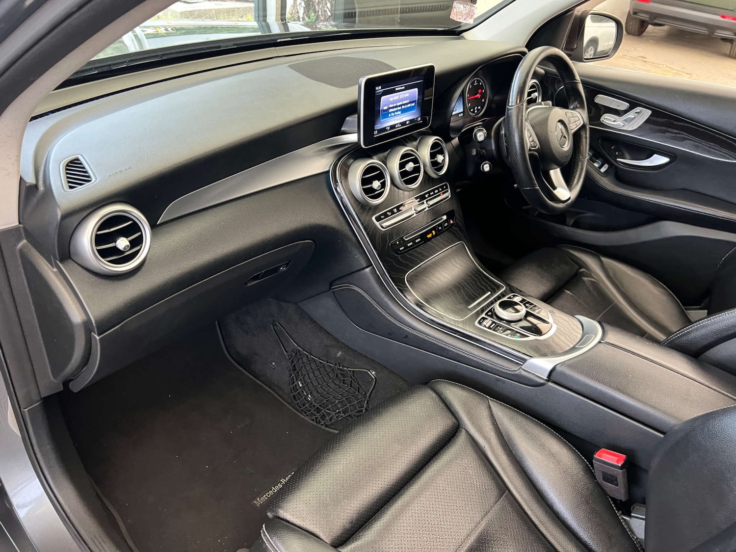 Used Mercedes-Benz GLC 2018 for sale - 76127572: Photo 30