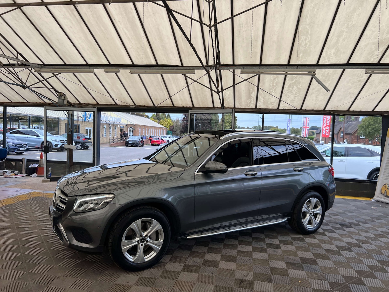 Used Mercedes-Benz GLC 2018 for sale - 76127572: Photo 4
