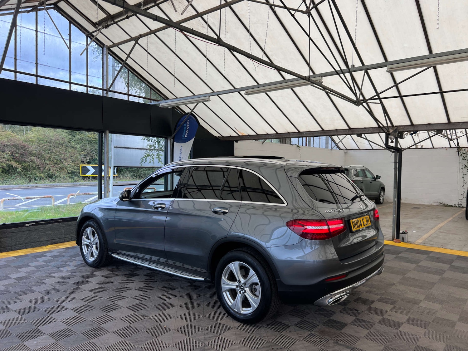 Used Mercedes-Benz GLC 2018 for sale - 76127572: Photo 5