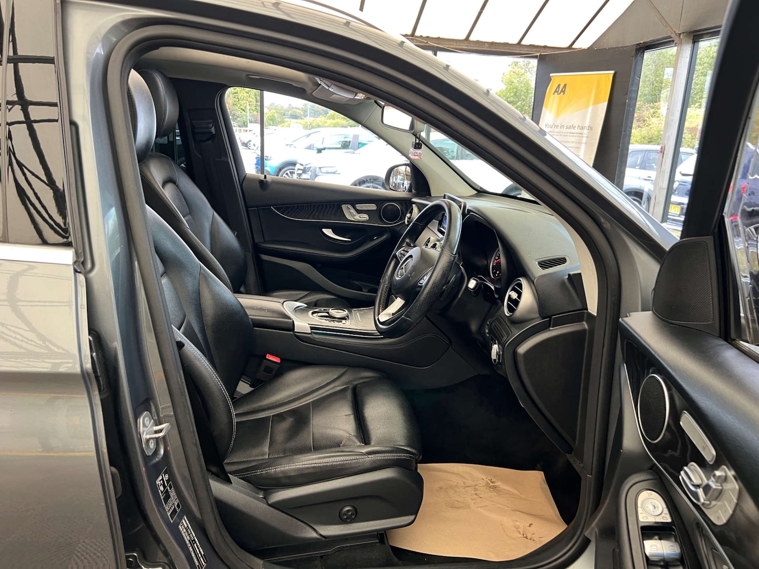 Used Mercedes-Benz GLC 2018 for sale - 76127572: Photo 8