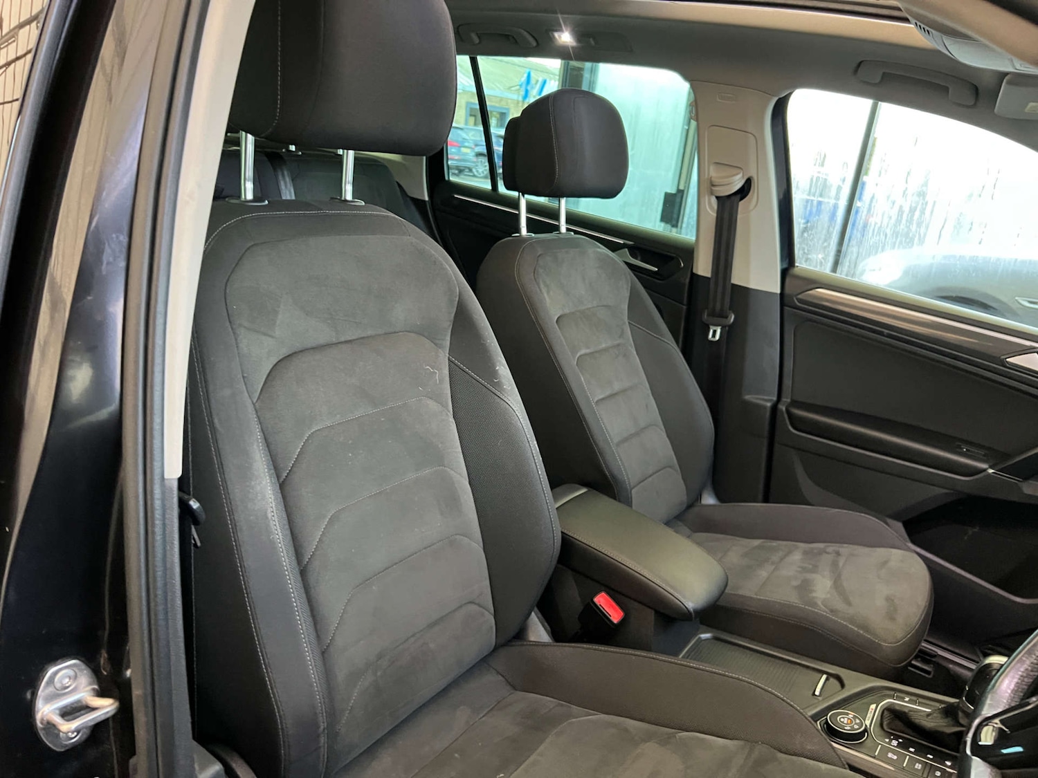 Used Volkswagen Tiguan 2017 for sale - 77262717: Photo 10