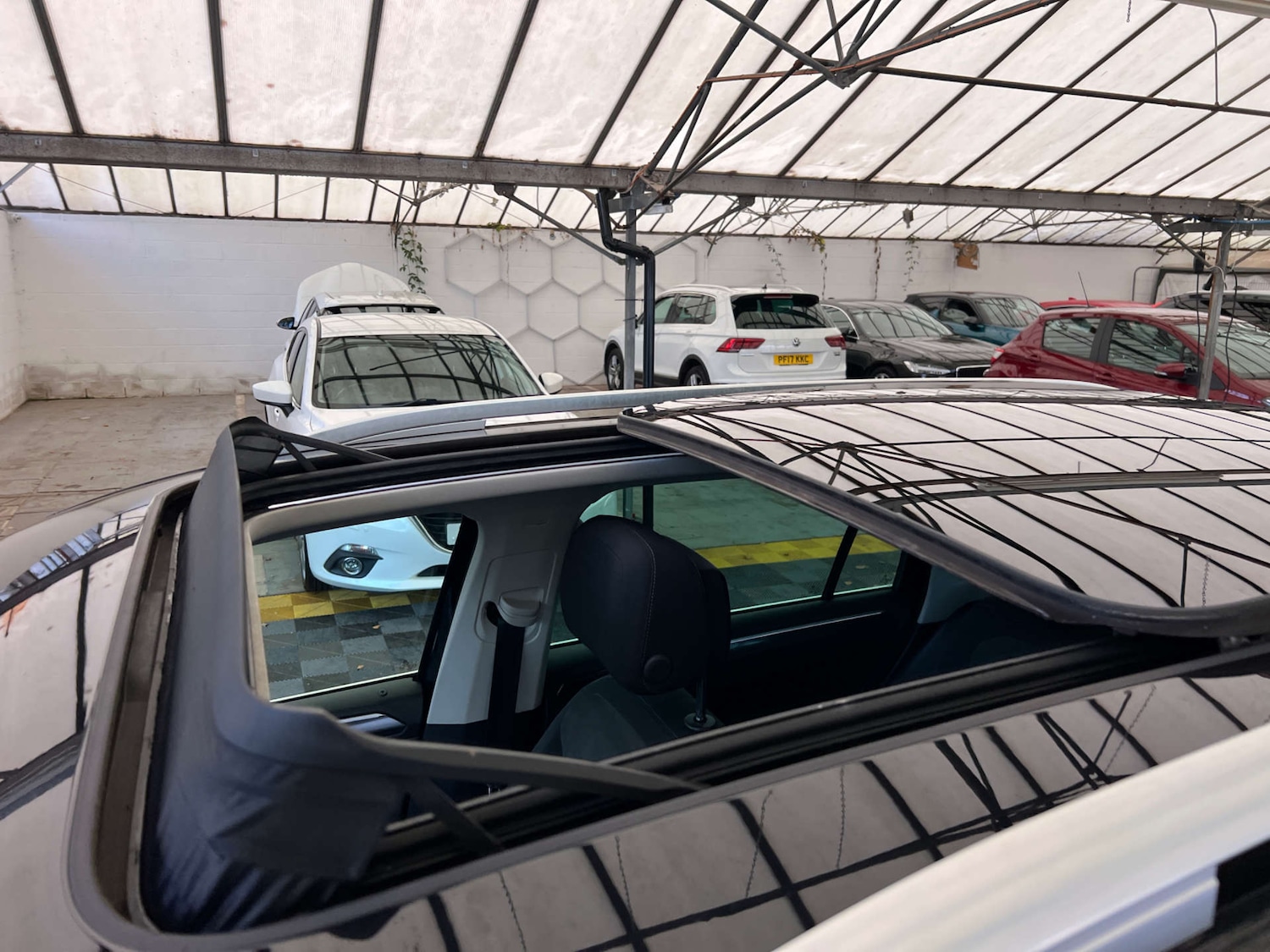 Used Volkswagen Tiguan 2017 for sale - 77262717: Photo 25