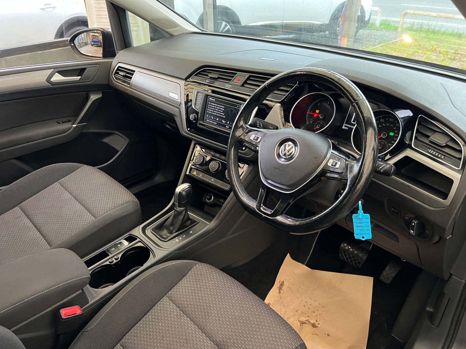 Used Volkswagen Touran 2017 for sale - 76541323: Photo 11