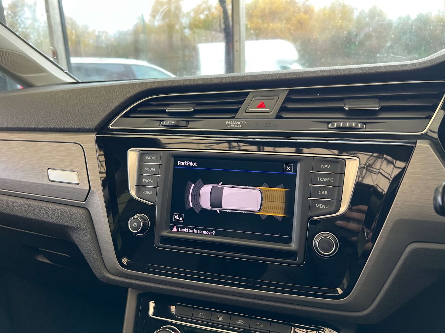 Used Volkswagen Touran 2017 for sale - 76541323: Photo 21