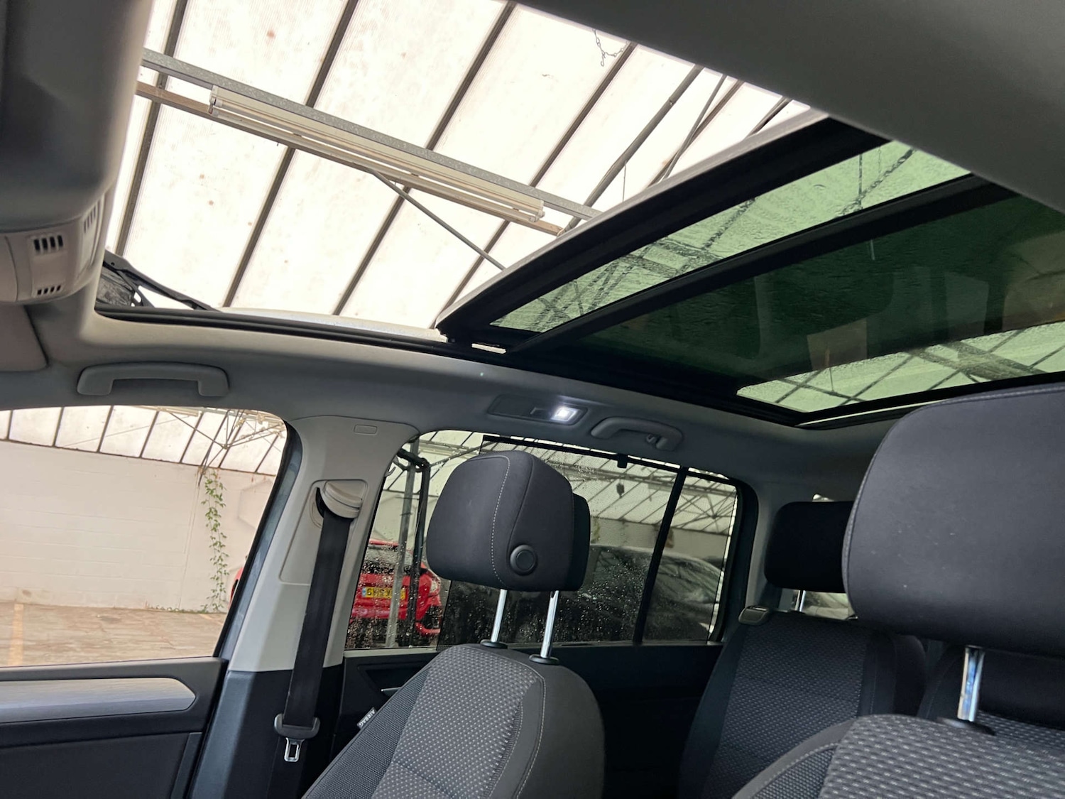 Used Volkswagen Touran 2017 for sale - 76541323: Photo 24