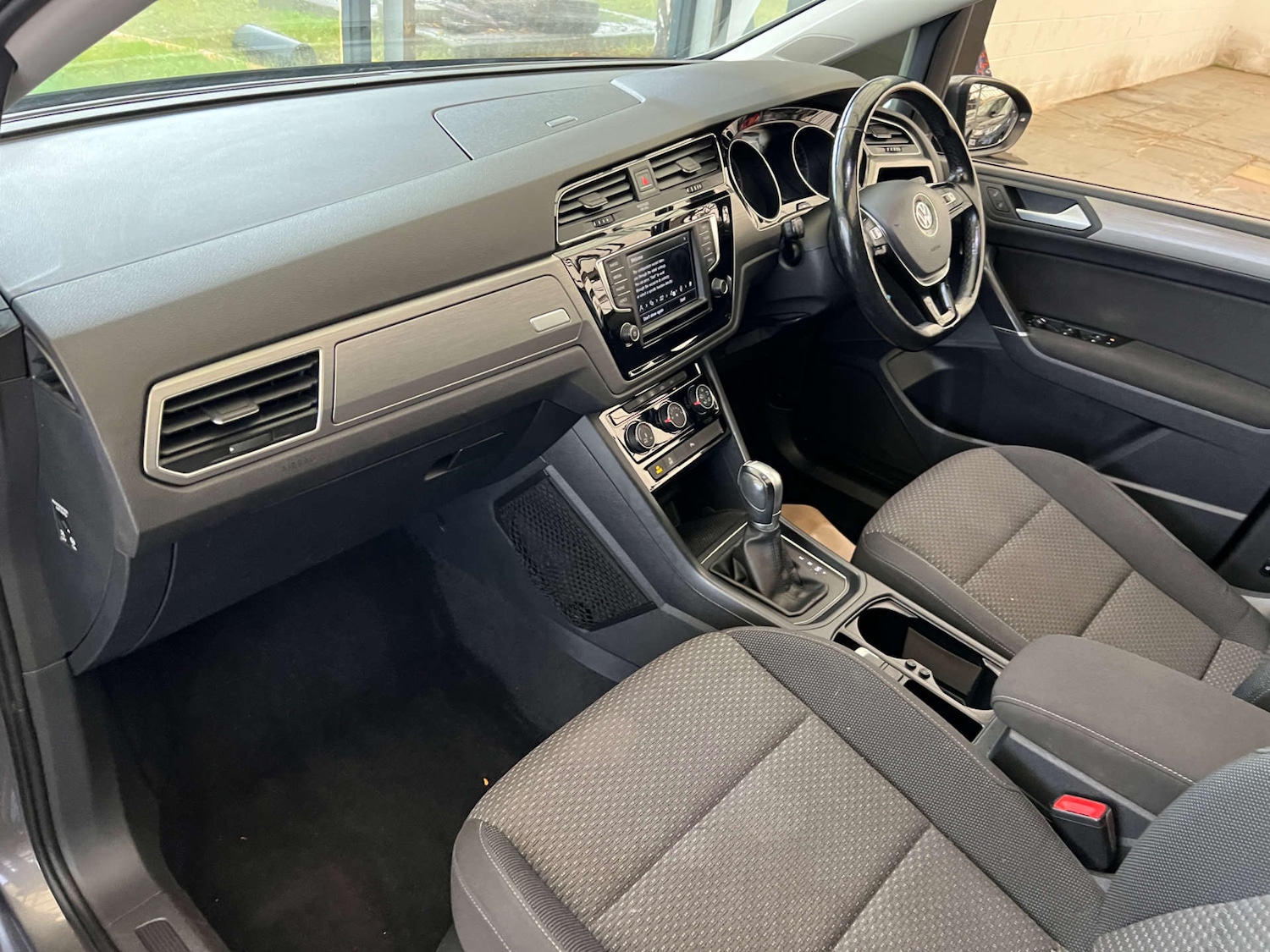 Used Volkswagen Touran 2017 for sale - 76541323: Photo 25