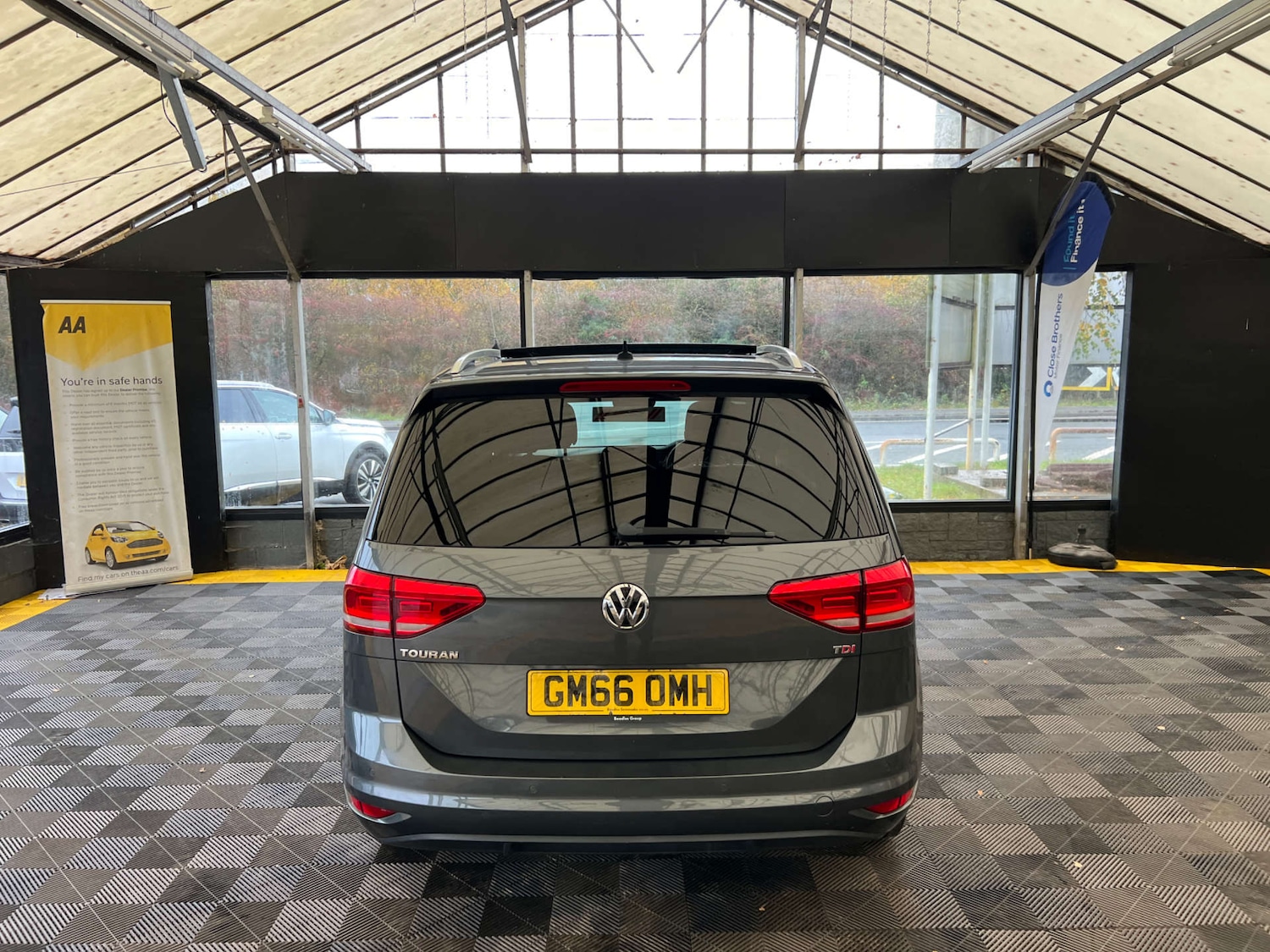 Used Volkswagen Touran 2017 for sale - 76541323: Photo 6