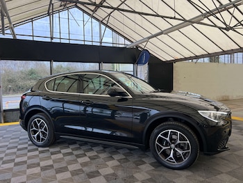 Used Alfa Romeo Stelvio 2017 for sale - 77736140: Photo