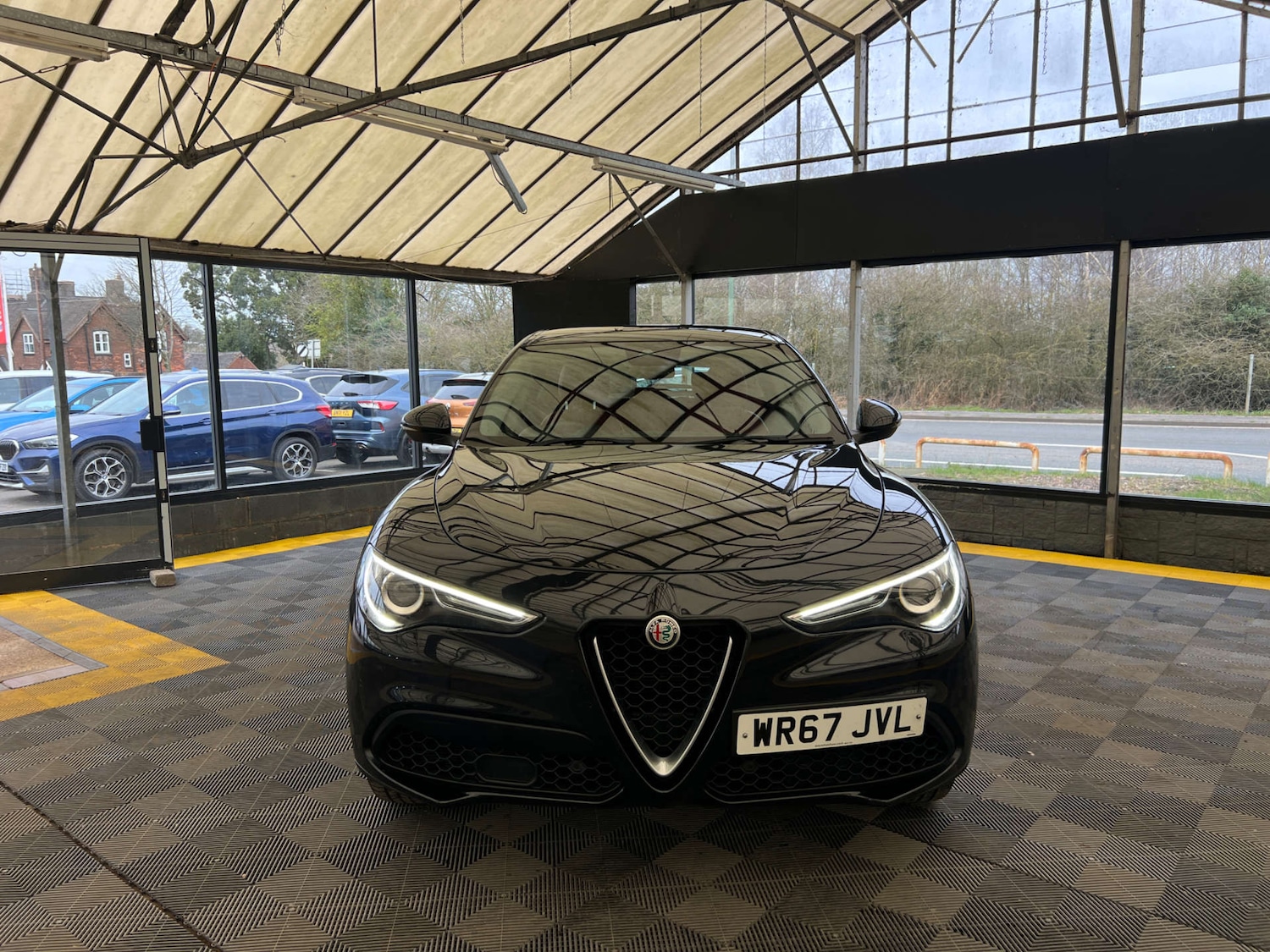 Used Alfa Romeo Stelvio 2017 for sale - 77736140: Photo 4