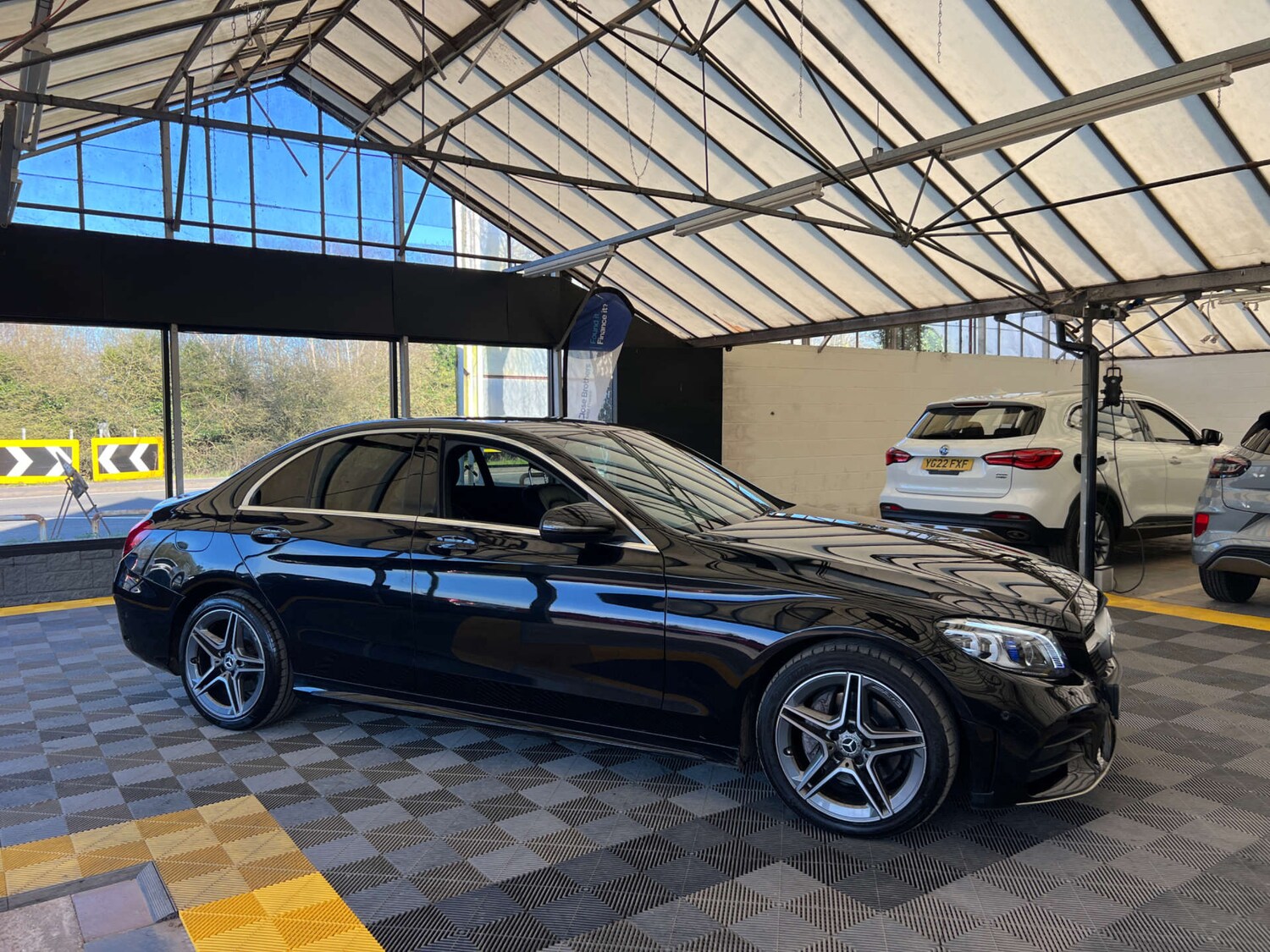 Used Mercedes-Benz C Class 2020 for sale - 77946380: Photo 3