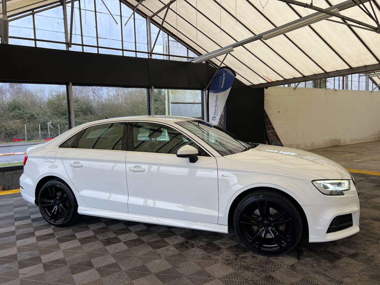 Used Audi A3 2020 for sale - 77688309: Photo 2