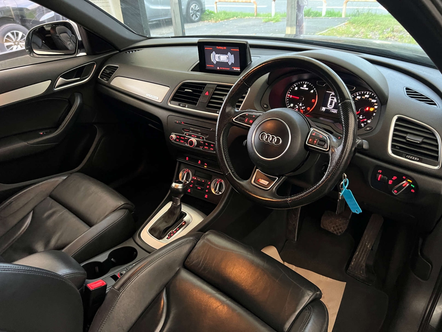 Used Audi Q3 2014 for sale - 76601657: Photo 10